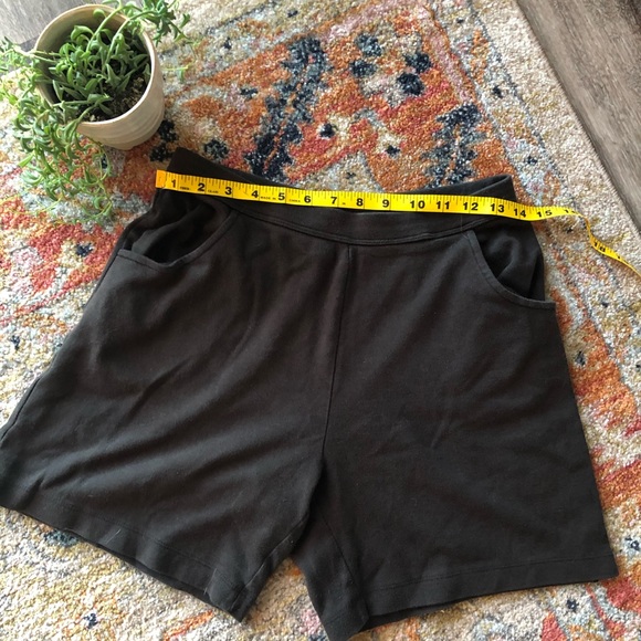 Sweat Shorts - Picture 2 of 6